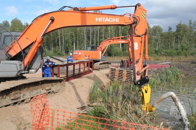 Начальник Главного управления МЧС России по Новгородской области Сергей Козырев оценил ход учений в Шимском районе