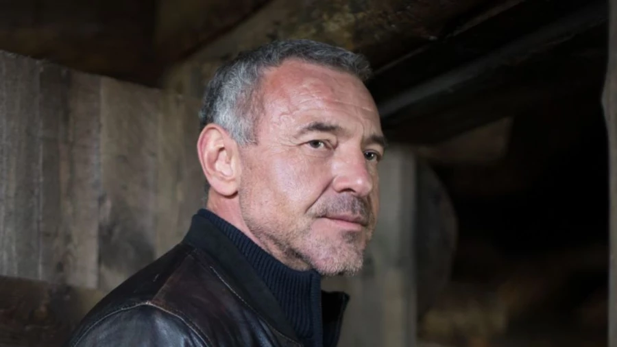 Сериал "Здесь все свои".