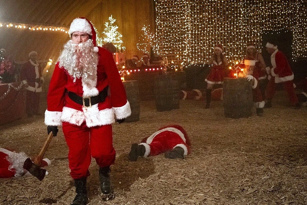 Кадр из фильма "Темная ночь, тихая ночь"