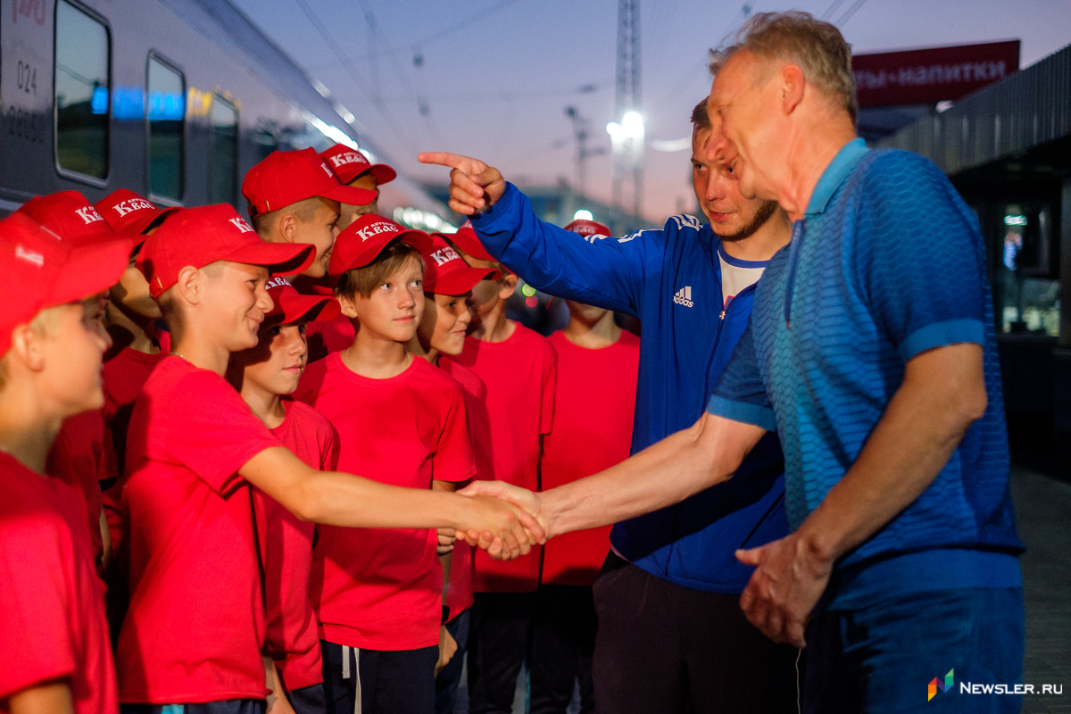 москва игра в футбол 16 августа дети саратов спартак. посылать юный. посылать юный. никита симонян футболист. почта деда мороза.