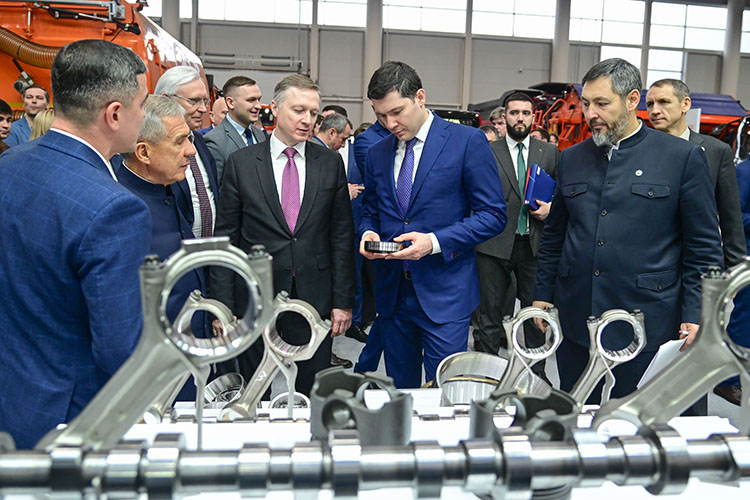 «В первую очередь освоение критически важных компонентов, поскольку по некоторым из них, к сожалению, нашего масштаба рынка не хватает для того, чтобы обеспечить рентабельное производство»