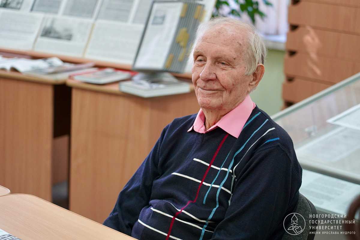 Виктор Дудкин является членом Международного общества Достоевского, председателем Новгородского отделения Общества Достоевского в России, членом Российского общества германистов.