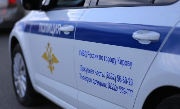 За выходные на дорогах Кировской области погиб один человек и пострадали 13