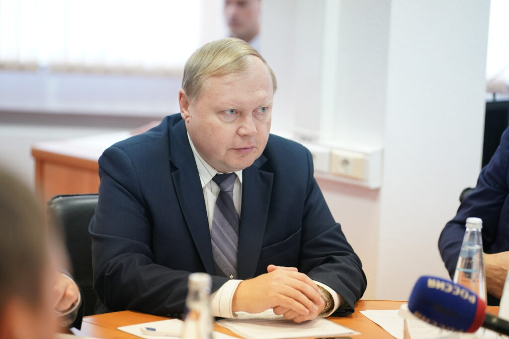 Сергей Максимов