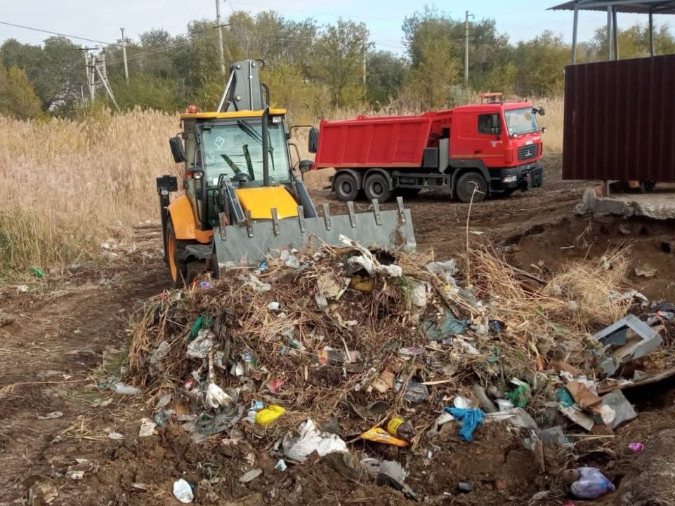 Из Астрахани со стихийных свалок вывезено около свыше 72,6 тысяч куб. м мусора