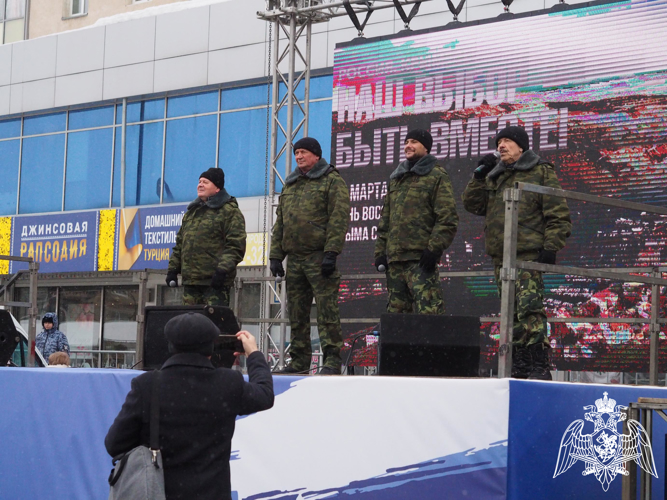 Росгвардия обеспечила безопасность проведения митинг-концерта в Оренбурге в день воссоединения Крыма с Россией