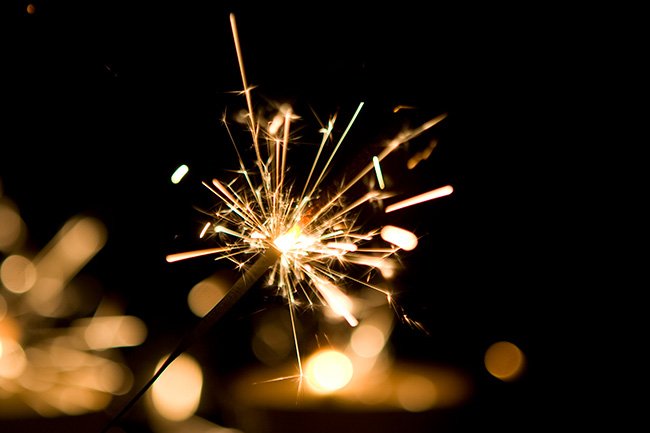 Большой бенгальский огонь. Бенгальские огни уфа. Бенгальские огни уфа. Бенгальские огни уфа. Бенгальский огонь 450 ультра.