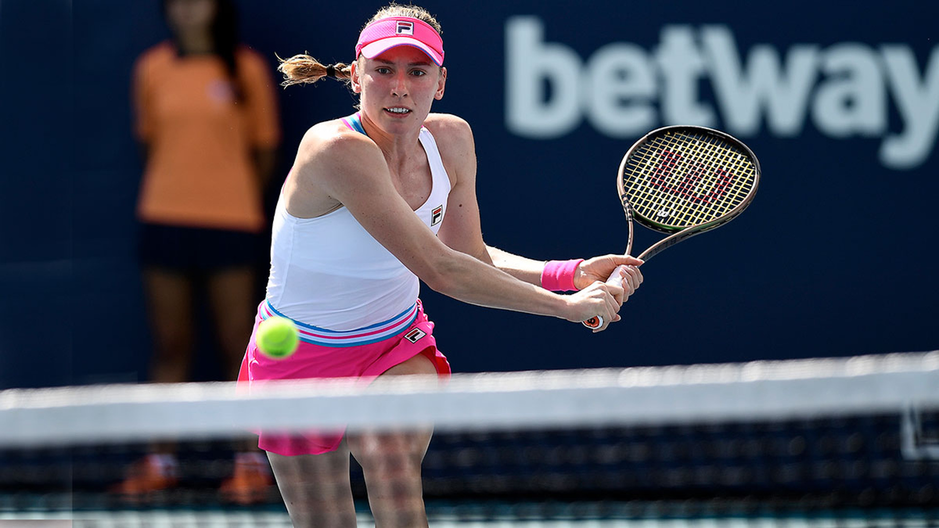 Синьюй ван теннис в купальнике. Вта кливленд 2024. Теннисистка тормо соррибес. Ван синьюй теннис. Вта кливленд 2024.