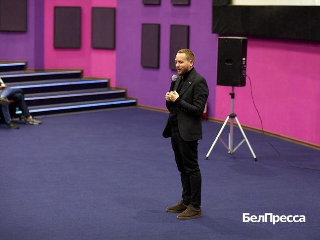 Максим Шапошников