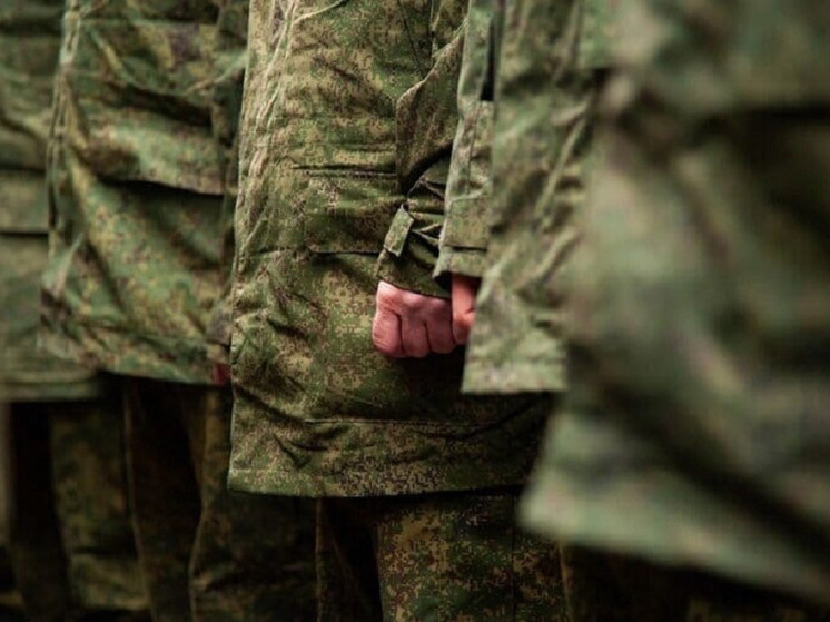 В Госдуме предложили увеличить срок службы в армии