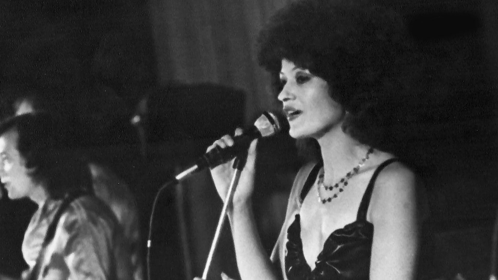 Веселые ребята солистка. Людмила барыкина ансамбль веселые ребята. Веселые ребята солистка. Людмила барыкина виа веселые ребята. Веселые ребята солистка.