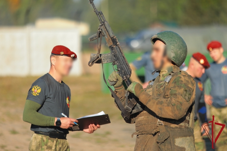В Архангельске завершились испытания Северо-Западного округа Росгвардии на право ношения крапового берета