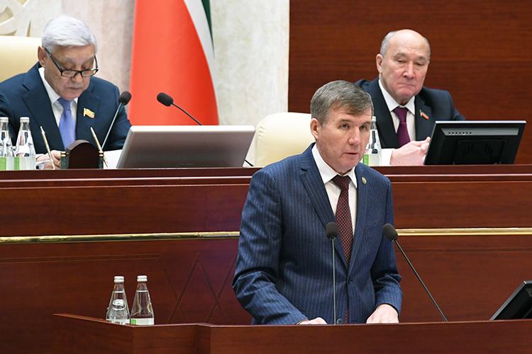 Маркировка — это одна из проблем для ремесленников, и прежде всего для создателей изделий из кожи, меха и другой продукции, отметил вице-премьер РТ — министр экономики РТ Мидхат Шагиахметов