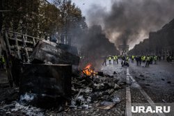 Во Франции на улицы выйдут 400 тысяч человек