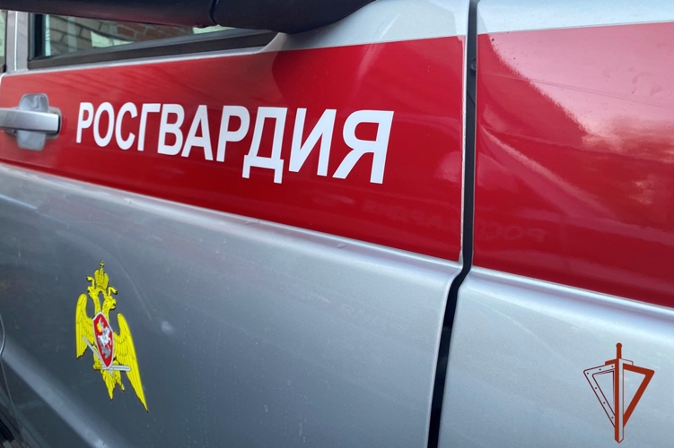 По сигналу «тревога» росгвардейцы в Томской области задержали мужчину, находившегося в розыске