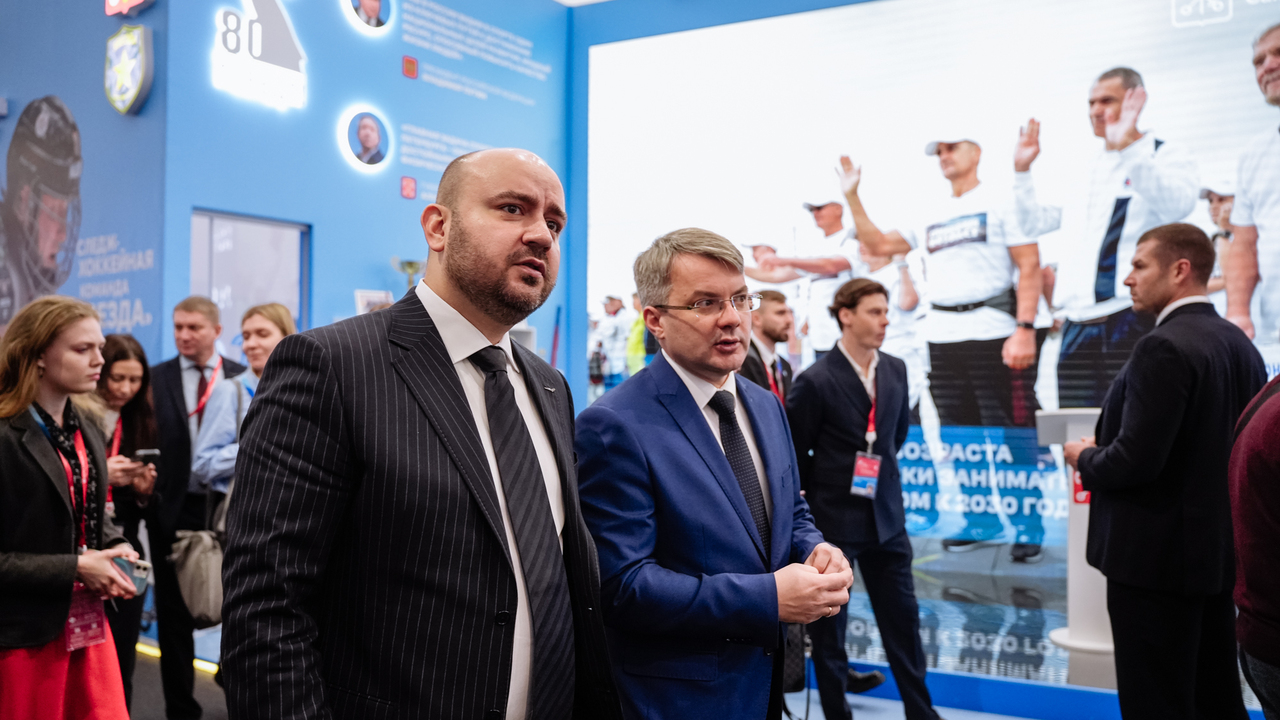 В первый день работы XIII Международного спорти...