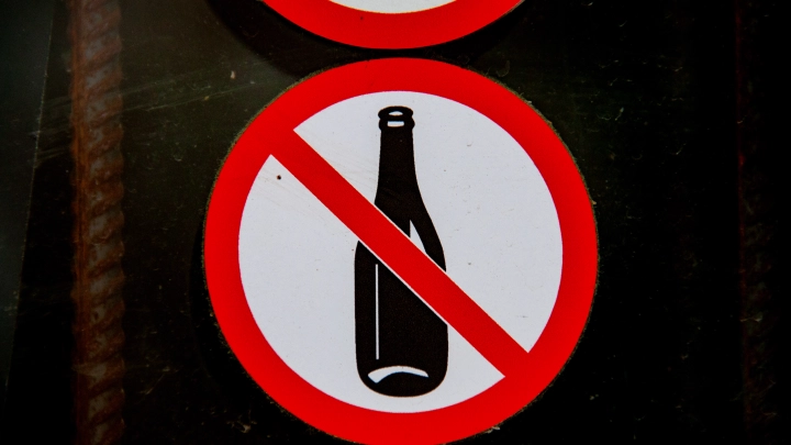 Имплант против алкоголизма: В Китае испытали инновационный метод лечения зависимости