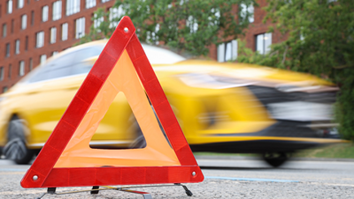 Мать в хиджабе сбежала с места аварии, спровоцированной её ребёнком