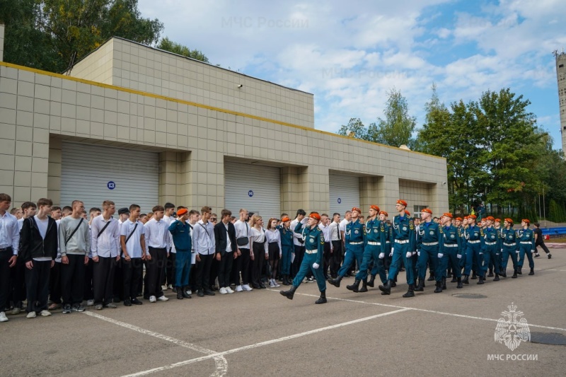 Торжественное мероприятие, посвященное Дню знаний прошло для первокурсников колледжа имени маршала В.И. Чуйкова