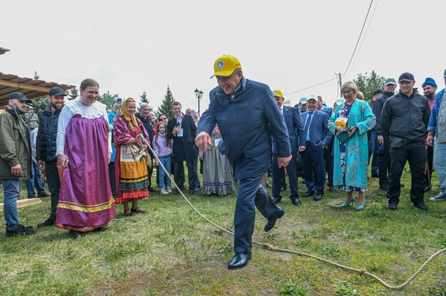 Минниханов пригласил татарстанцев на русский народный праздник Каравон