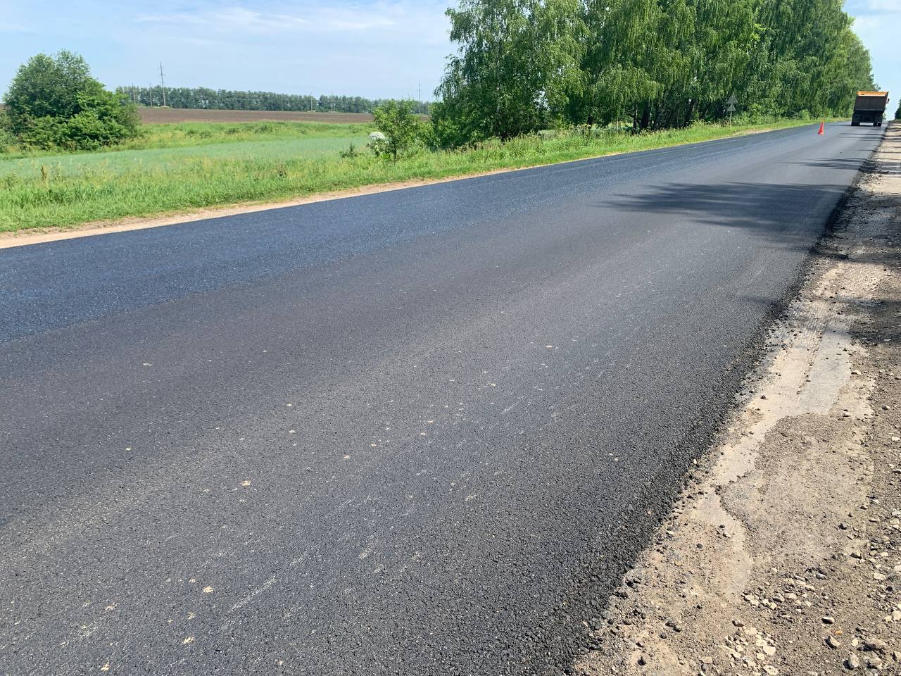 Осадки в ясногорске. Мордвес Тульская область. Дорога асфальт. Широкая дорога асфальт. Ремонт дороги.