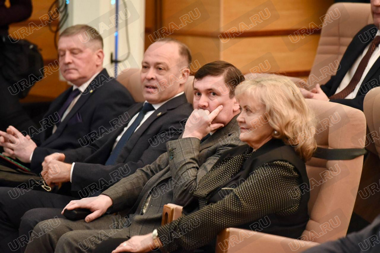 Среди гостей церемонии, помимо Алексея Шмыкова, были Сергей Пересторонин и Людмила Бабушкина