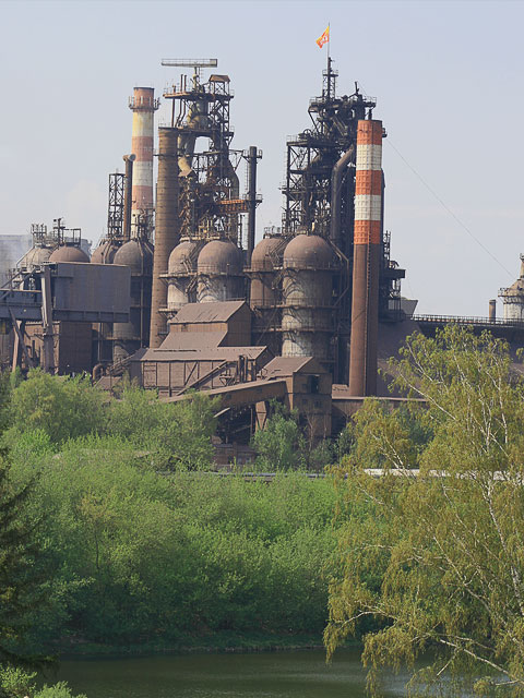 Шахта гхк железногорск. Завод кмз тула. Завод в горе. Завод кмз тула. Тула косая гора металлургический завод.