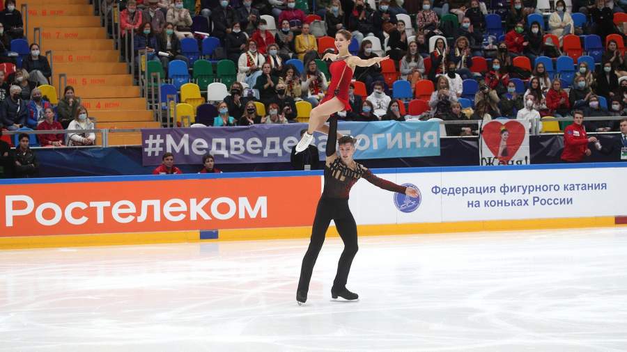 чемпионат россии по прыжкам фигурное катание валиева. командный чемпионат по прыжкам фигурное катание. камила валиева фигуристка. участники олимпиалы пекин 2022 финурное катания. командные соревнования.