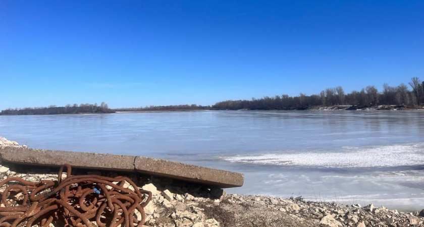 В Малмыжском районе развели мост на период половодья
