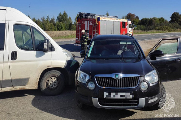 В Палехском районе столкнулись два автомобиля