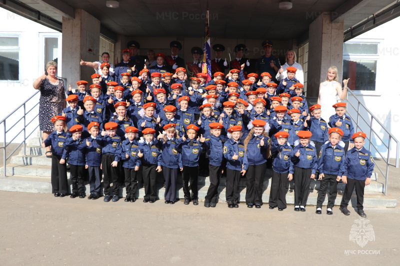 Кадетами-спасателями стали первоклассники школы № 37 города Орла