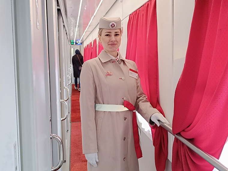 Тюменские туристы впервые отправились в круиз на специальном поезде 