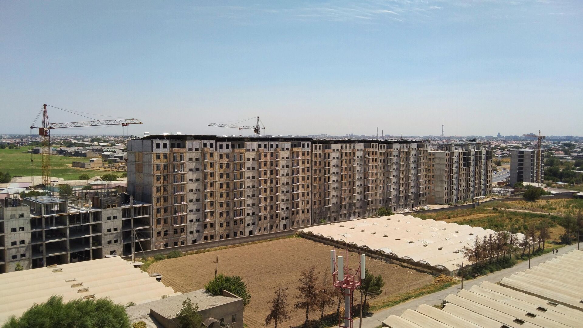 Строительство многоквартирных домов - Sputnik Узбекистан, 1920, 26.09.2025