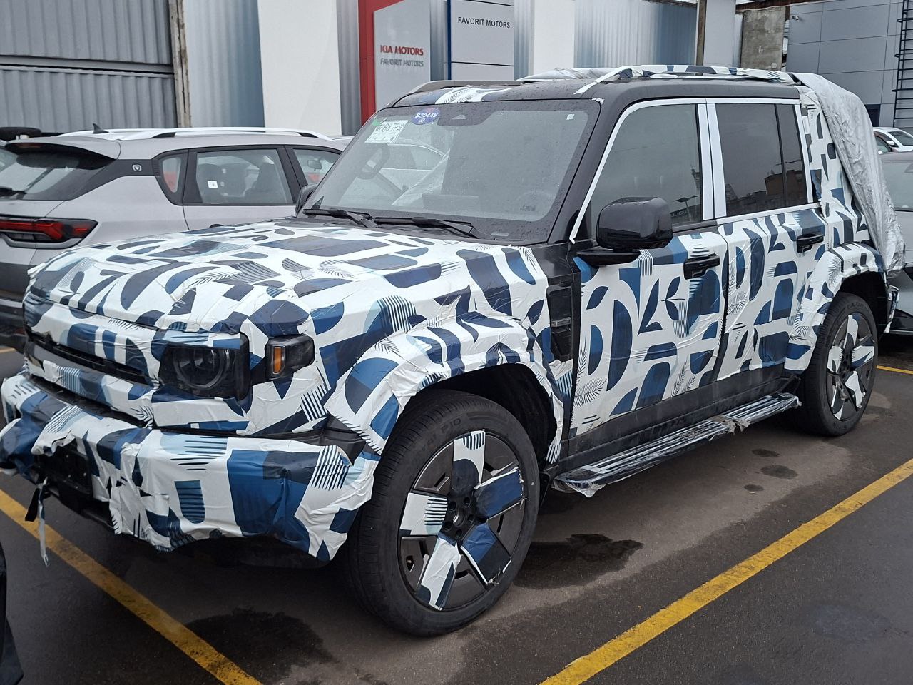 Посмотрел внедорожник iCaur V27 у дилера в Москве: как выглядит «китайский Прадо» вживую. Эксклюзив