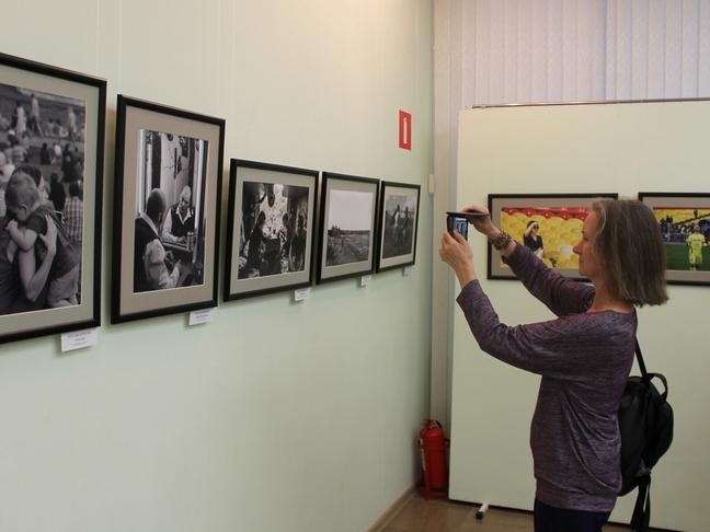 В фотогалерее имени Собровина наградили победителей конкурса «Белгород в объективе» - Изображение 1