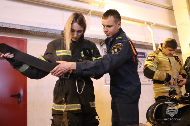 Дню Спасателя посвящается: в квесте «Реальные пожарные» приняли участие орловские журналисты