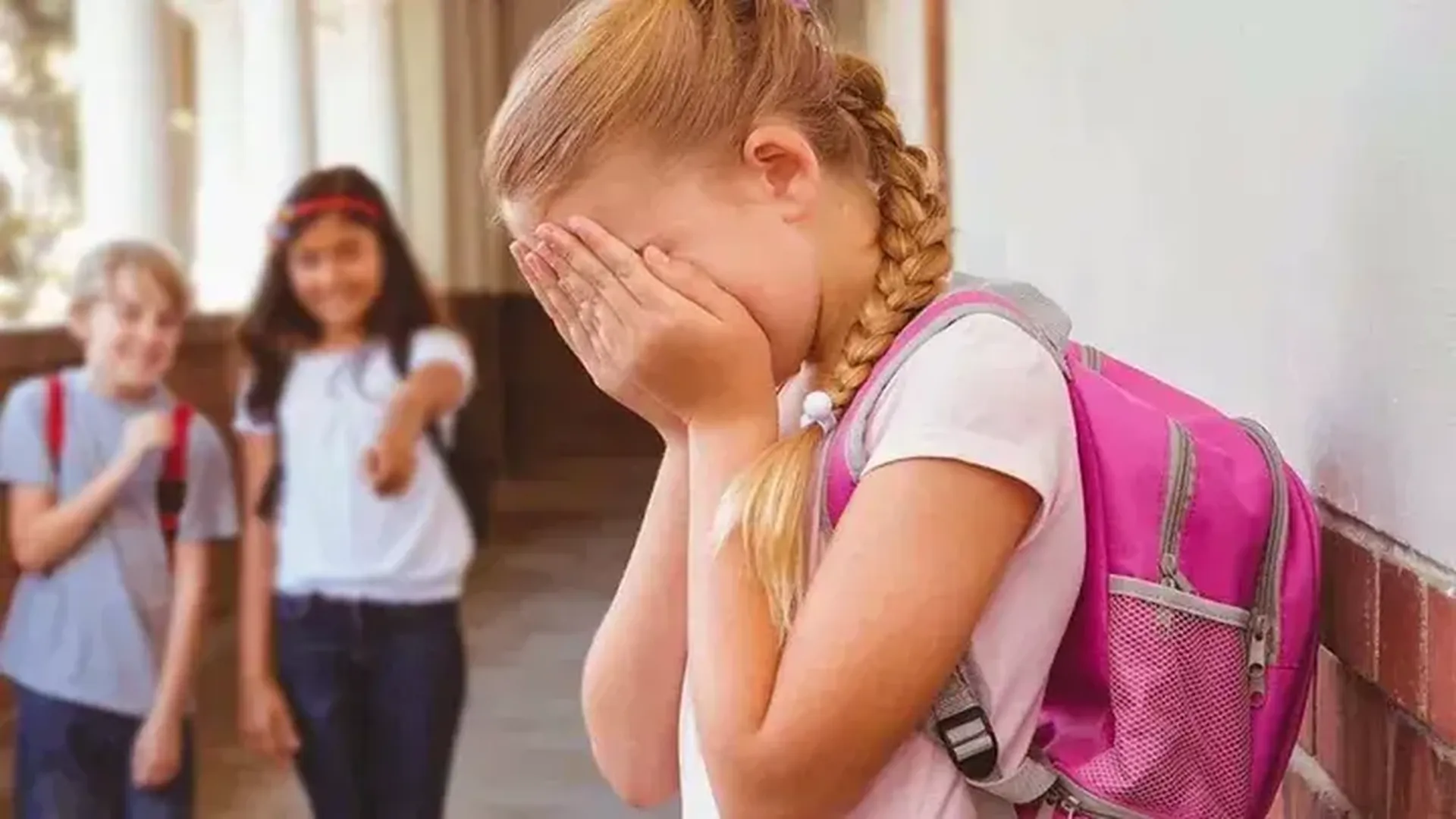 Семья усыновляют двух странных девочек. Брянск. Пятилетняя девочка ева. Бабы с брянской обл. Девушки белые берега брянская область.