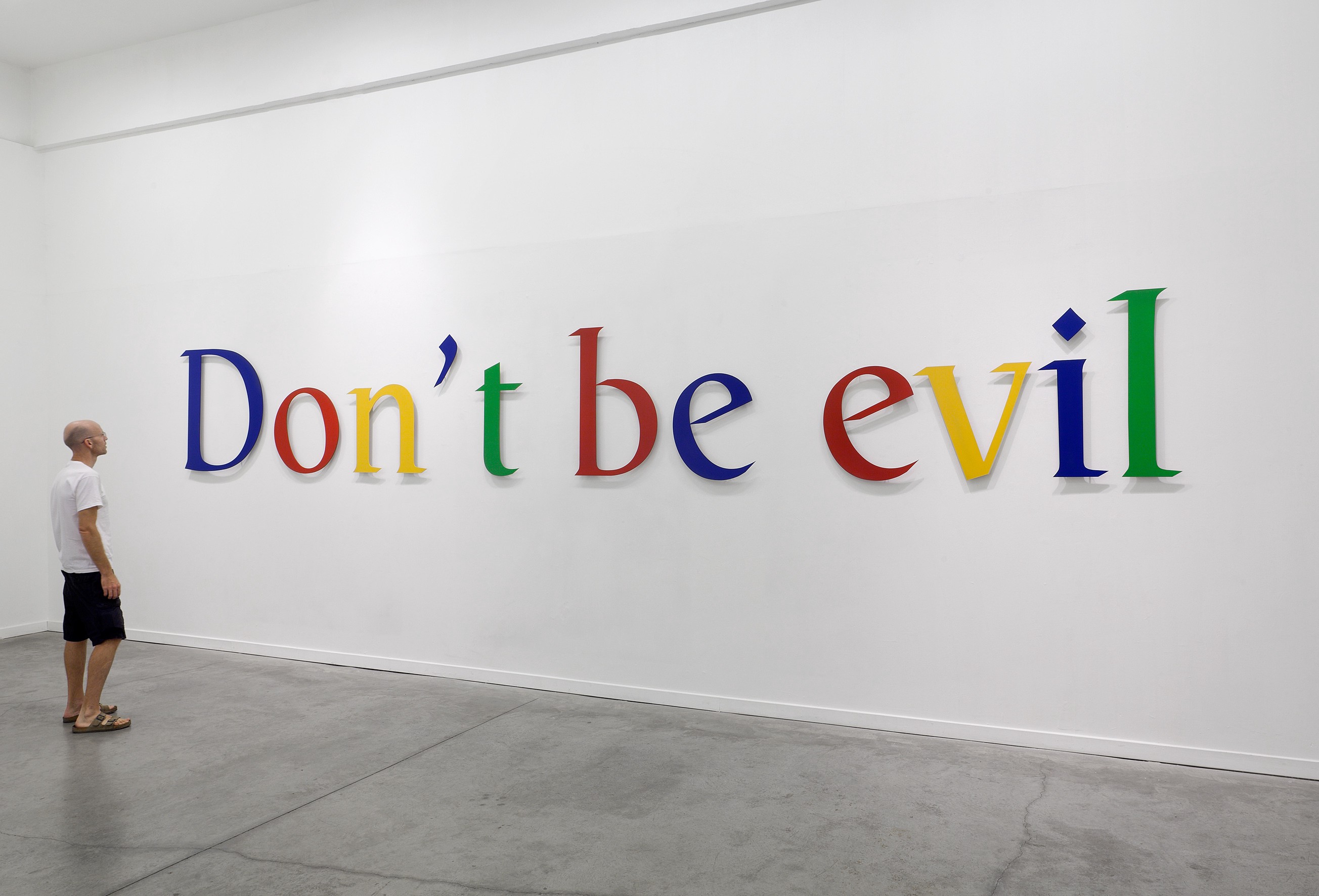 Гугл ис. Слоган гугл. Девиз компании Google. Don't be Evil Google. Компания гугл.