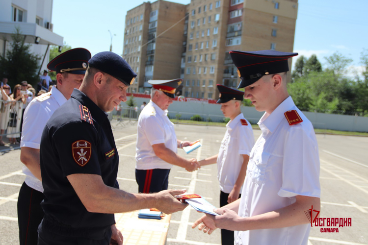 Начальник управления Росгвардии принял участие в торжественном выпуске кадет в Самаре