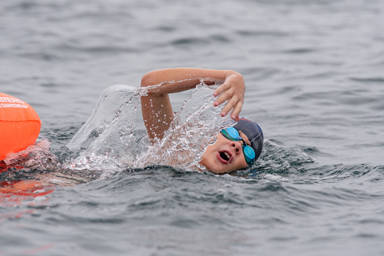 приснилось море купаться. плавать в реке. люди купаются в озере. вплавь по реке. плыть по течению.