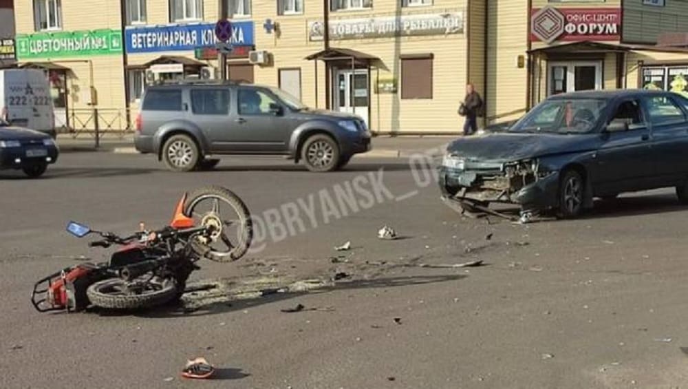 Мотоциклист. Происшествие в брянске и брянской. Посёлок мичуринский брянск. Новости брянска свежие последние. Дорожно-транспортное происшествие.