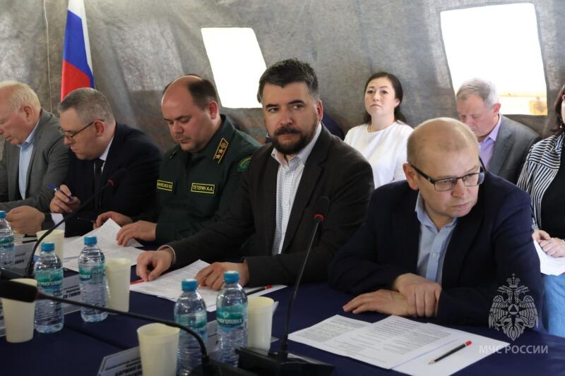 В полевом лагере МЧС России проведено межведомственное совещание