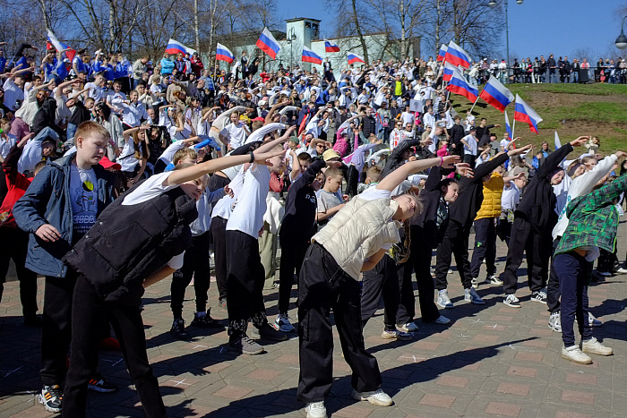 Массовая зарядка на выставке «Россия» с участием кировчан установила новый рекорд