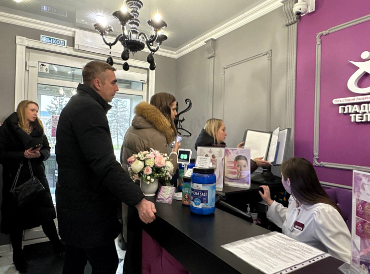 По поручению главы города Михаила Исаева сотрудники администрации района провели обход объектов потребительского рынка