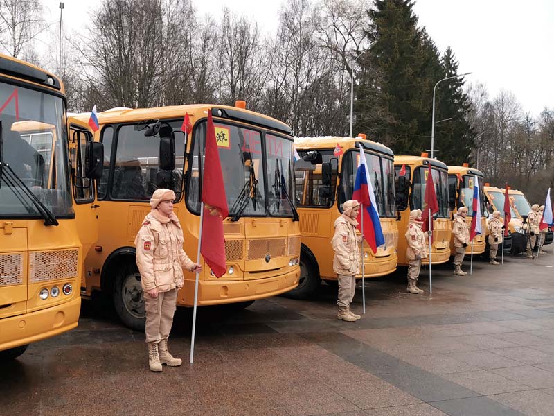 Брянские школы получили ещё 15 автобусов