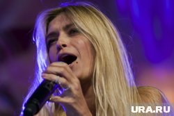 Вера Брежнева спела на украинском языке и вызвала неоднозначную реакцию у поклонников