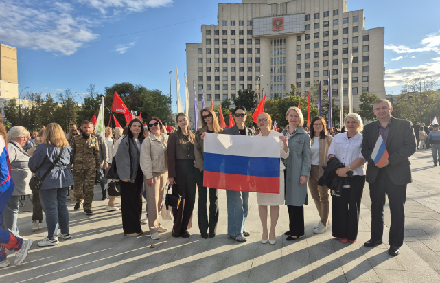 Праздничный концерт под лозунгом «Флаг России на века — в нём и сила, и душа!» (22.08.2025) Фото 2