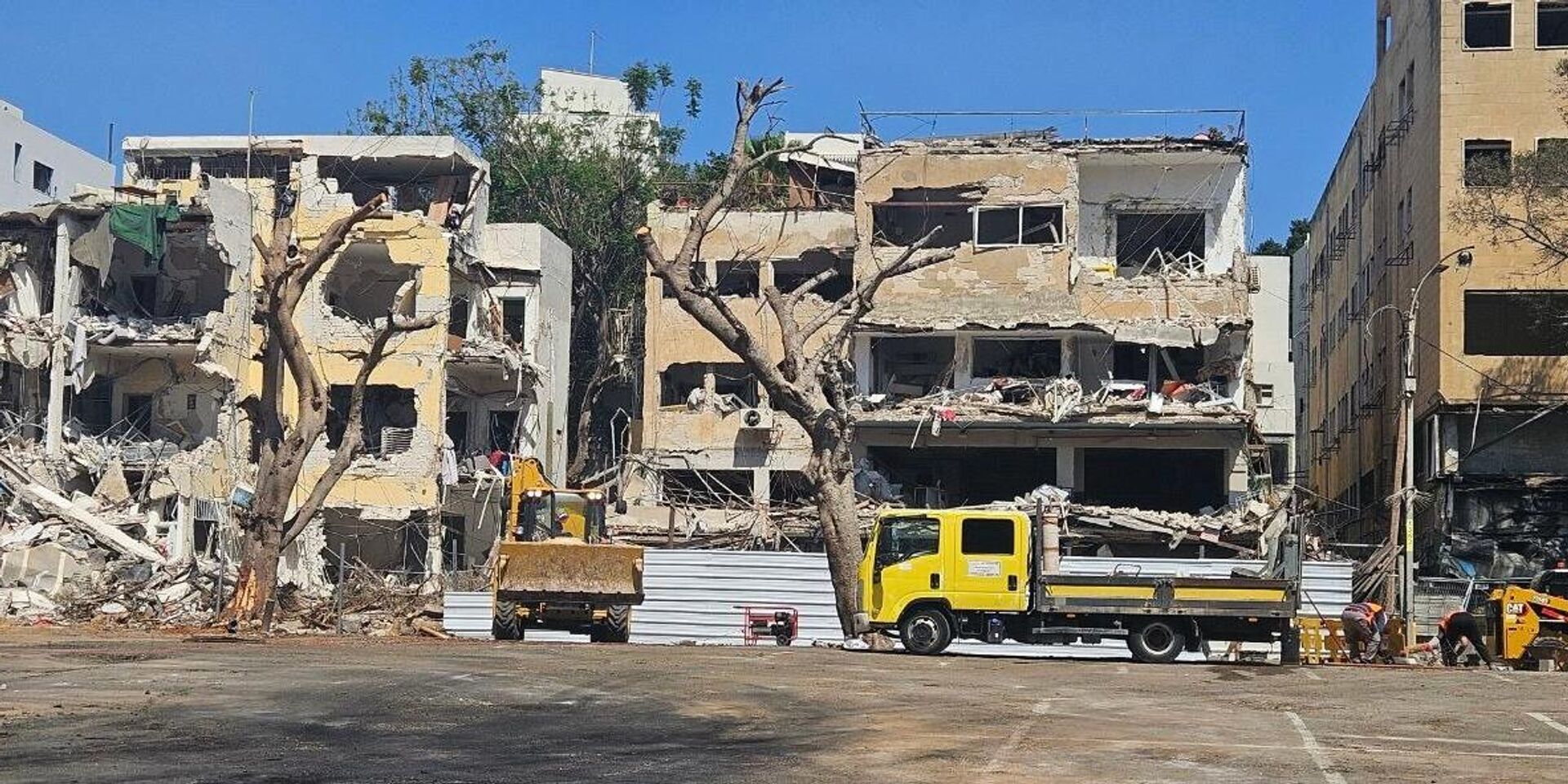 Последствия ракетного обстрела Израиля со стороны Ирана - ИноСМИ, 1920, 18.06.2025