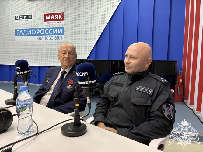 Командиры ивановского ОМОНа поздравили личный состав и ветеранов отряда с профессиональным праздником в эфире 