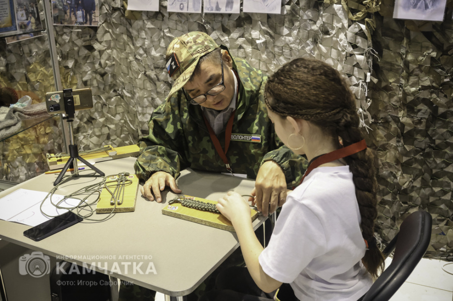 Камчатка объединилась ради Победы! (фоторепортаж). Фотография 49 Камчатка объединилась ради Победы! (фоторепортаж). Фото: «Камчатка Сегодня» \ Игорь Сафончик. Фотография 49